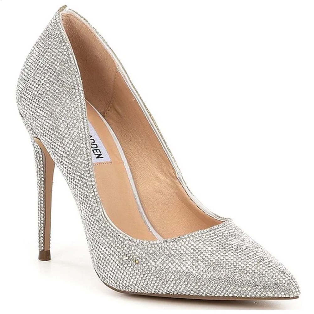 Steve Madden
Daisie Crystal Jeweled Pointed Toe Pumps
